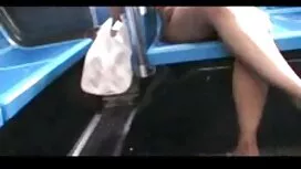 Cô jeans kéo dài ra  ...